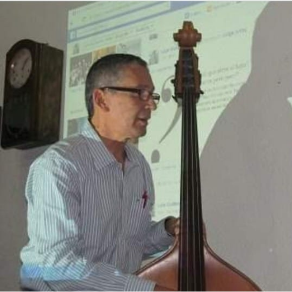 Piazzolla: Melodia en La for double bass and piano (arranged by Luis G. Pérez)