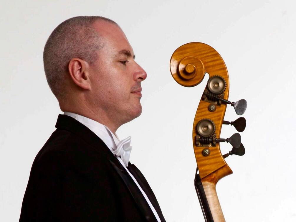 Gael Lhoumeau: 7 Canons for 2, 3, and 4 double basses