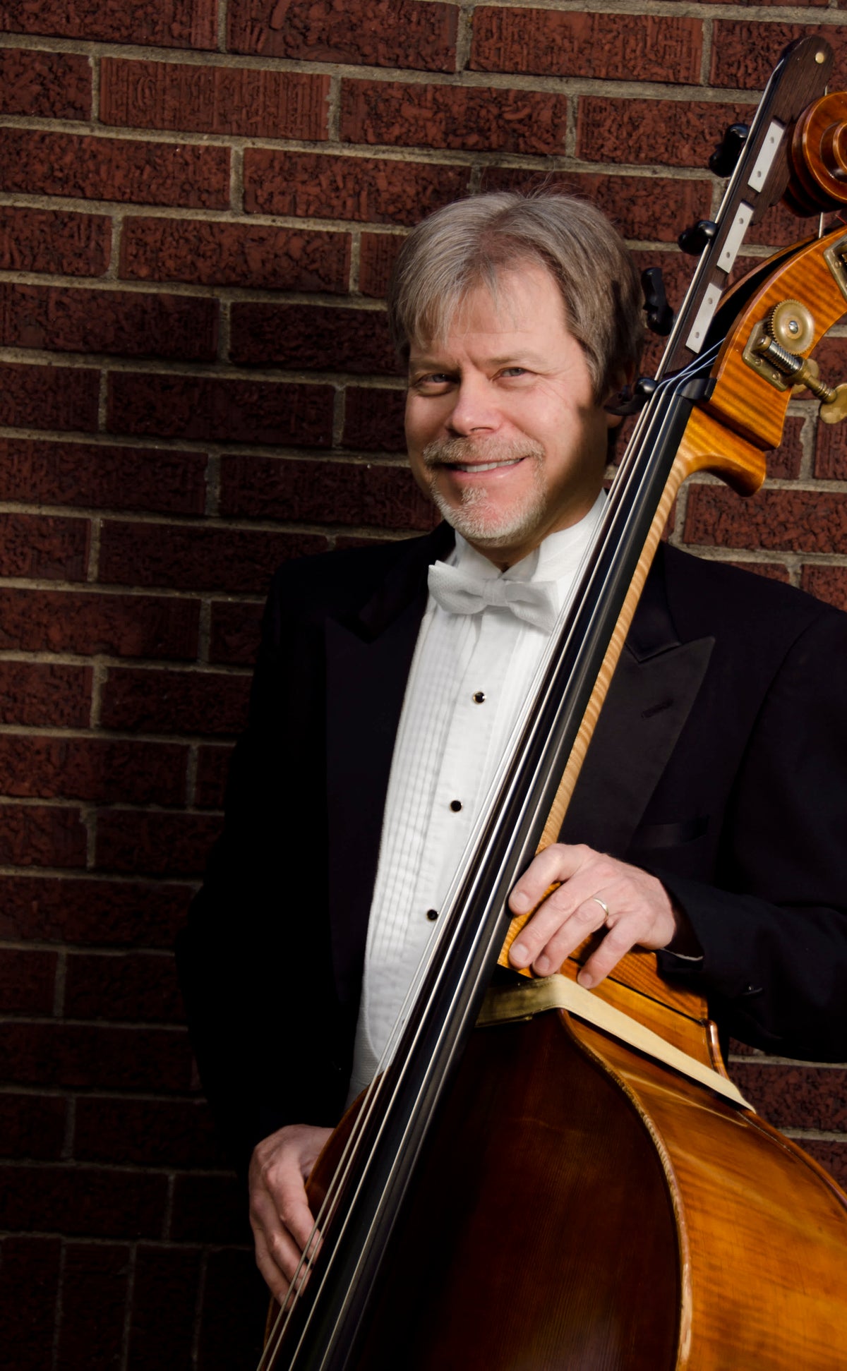 Sidney King: Five Miniatures for double bass quartet